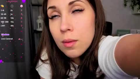 Nelly online show from December 13, 7:53 pm