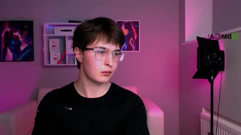 teo_wilson online show from November 5, 3:36 pm