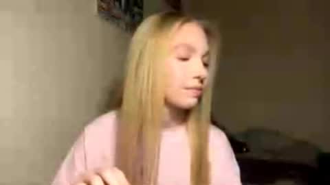 Snapshot of tequilaschlabach chatting on October 8, 4:29 am Im Olivia online show from October 8, 4:29 am