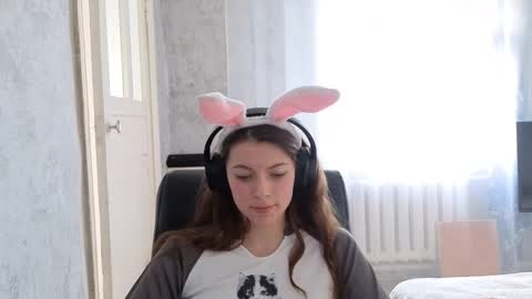 Anny Simpson online show from October 24, 6:25 am