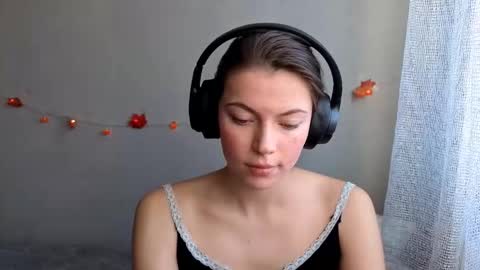 Snapshot of terranaufzinger chatting on October 14, 4:48 am Anny Simpson online show from October 14, 4:48 am