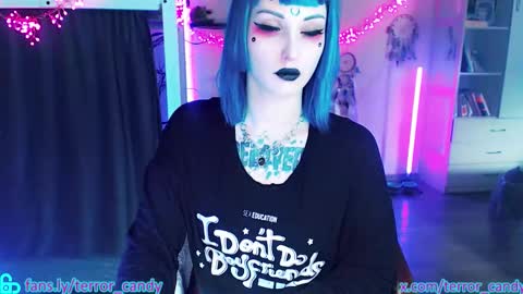 CRY BABY online show from February 25, 11:19 pm