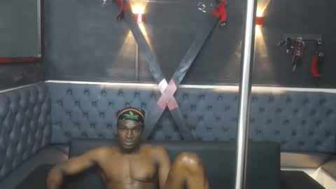 terry_zyzz online show from March 18, 10:59 pm