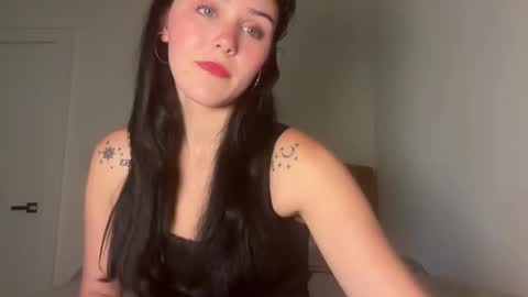 Snapshot of tessadovee chatting on September 15, 11:39 pm tessadovee online show from September 15, 11:39 pm