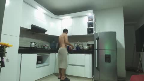 tessa y leo online show from November 25, 12:04 pm