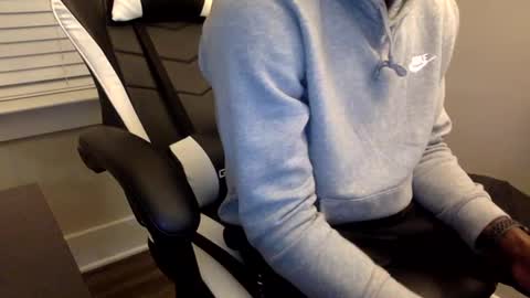 Snapshot of tevvdaren chatting on October 5, 3:04 am tevvdaren online show from October 5, 3:04 am