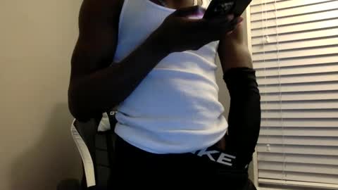 Snapshot of tevvdaren chatting on September 15, 5:09 am tevvdaren online show from September 15, 5:09 am