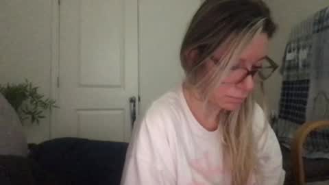 Daphne Summers online show from December 5, 6:27 pm