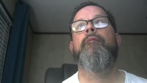 Snapshot of tgchkn86 chatting on March 12, 9:02 am tgchkn86 online show from March 12, 9:02 am