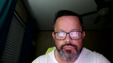 Snapshot of tgchkn86 chatting on September 11, 8:48 am tgchkn86 online show from September 11, 8:48 am