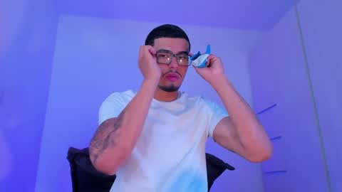 thadeo_king online show from May 3, 4:57 pm