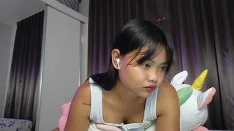 Snapshot of thailand4you chatting on December 7, 1:57 pm AbbieThai  online show from December 7, 1:57 pm