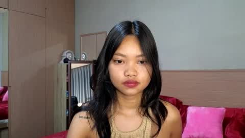 Snapshot of thailand4you chatting on October 17, 11:14 am AbbieThai  online show from October 17, 11:14 am