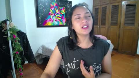 Snapshot of thaliacooper chatting on December 28, 6:06 am online show from December 28, 6:06 am