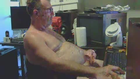 Snapshot of thang5545 chatting on February 7, 3:24 am thang5545 online show from February 7, 3:24 am