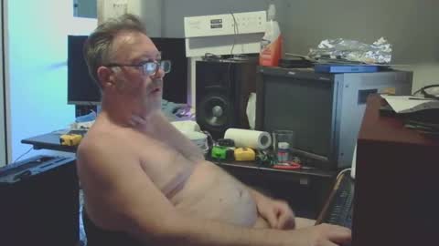 Snapshot of thang5545 chatting on January 1, 3:13 am thang5545 online show from January 1, 3:13 am