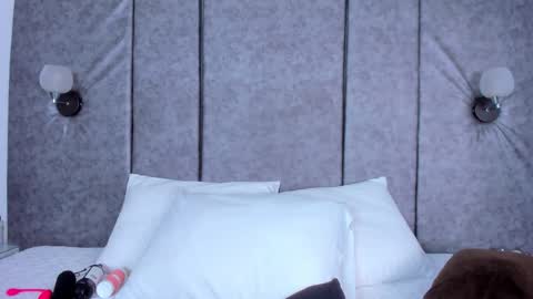 thara webstter online show from December 15, 11:50 am