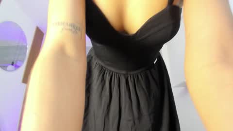 Snapshot of thararouse chatting on September 24, 12:12 pm Thara Rouse online show from September 24, 12:12 pm