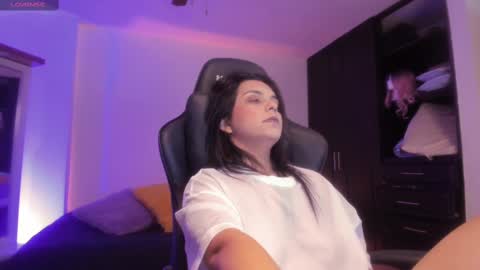 Snapshot of thays_mawakye01 chatting on March 6, 2:40 pm Paola online show from March 6, 2:40 pm
