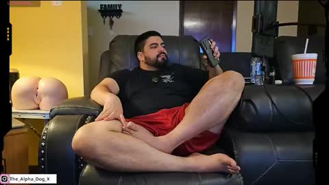the_alpha_dog_xxx online show from January 17, 9:34 pm