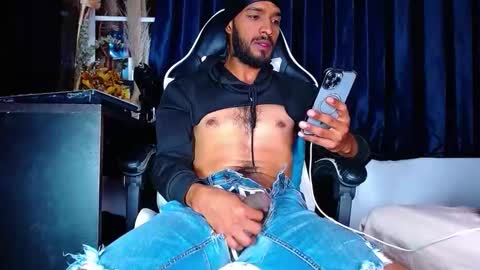 the dog lian online show from March 11, 1:03 pm