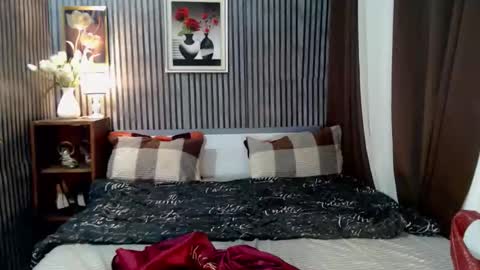 IG Lisa Avery Monroe online show from February 23, 8:38 am