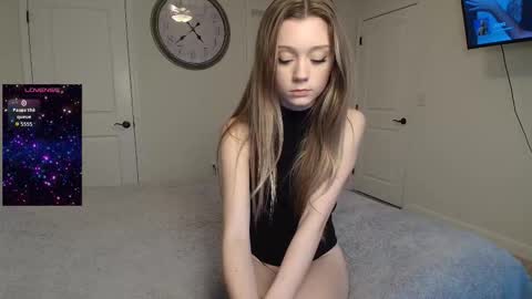 the_hotties online show from December 19, 10:38 pm