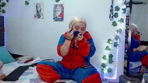 the_lesbian_game online show from October 22, 3:31 am