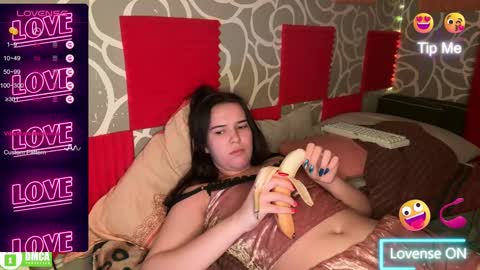 Snapshot of the_princese chatting on March 6, 5:54 pm Alice online show from March 6, 5:54 pm