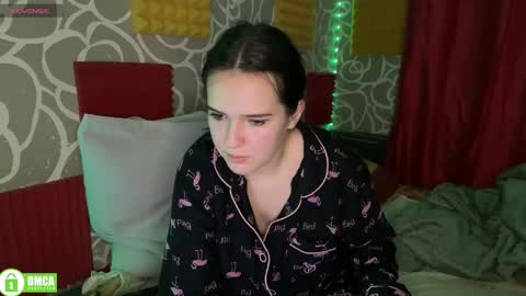 Snapshot of the_princese chatting on March 8, 9:29 pm Alice online show from March 8, 9:29 pm