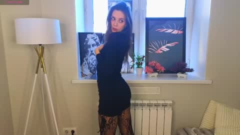 My name is Cynthia and Im very happy to see you in my sweet room  online show from April 3, 3:13 am