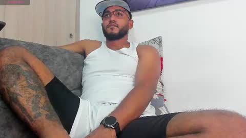 theblack_frank online show from June 26, 2:06 am