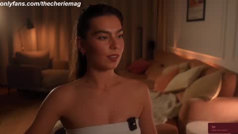 Cherie   online show from November 30, 9:33 pm