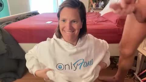 Stephanie and Jason Class online show from February 8, 3:15 pm