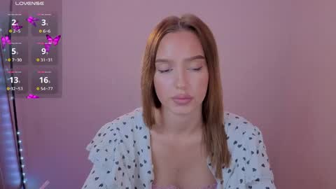 Olivia online show from May 13, 7:45 pm