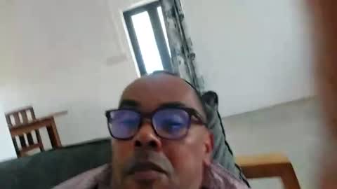 theerector online show from July 25, 11:41 am