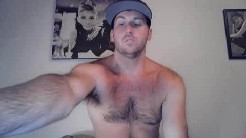 Snapshot of theetwohander chatting on September 11, 1:18 am Theetwohander online show from September 11, 1:18 am