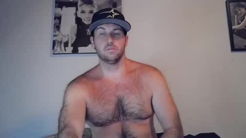 Snapshot of theetwohander chatting on September 21, 3:21 am Theetwohander online show from September 21, 3:21 am