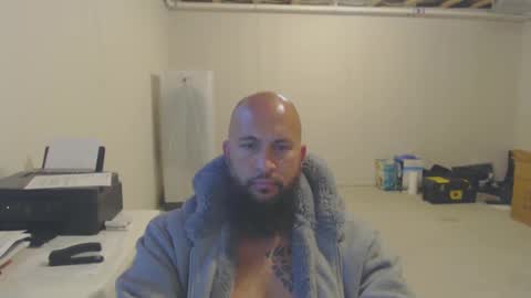Snapshot of thehawaiian93 chatting on September 21, 12:42 pm thehawaiian93 online show from September 21, 12:42 pm