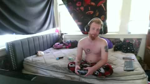 fuzzyfox online show from October 11, 6:44 pm