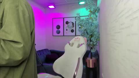 Theia  online show from March 14, 12:20 pm