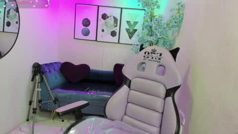 Theia  online show from April 17, 12:40 pm