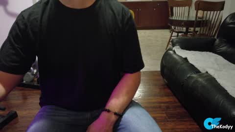 thekodyy online show from April 17, 9:33 am