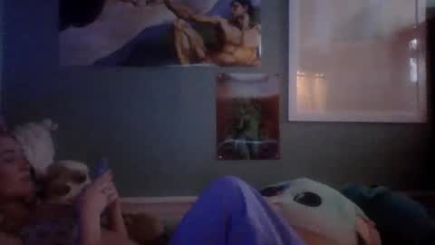 Little Bambii online show from December 19, 3:40 am