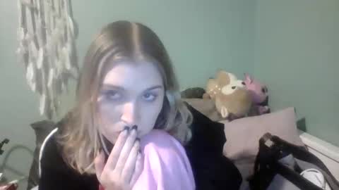 Little Bambii online show from December 30, 2:09 am