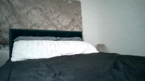Snapshot of thelovecreep chatting on October 12, 2:04 am lovecreep online show from October 12, 2:04 am