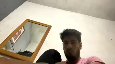 Snapshot of themarttinguyyy chatting on October 28, 1:06 am themarttinguyyy online show from October 28, 1:06 am