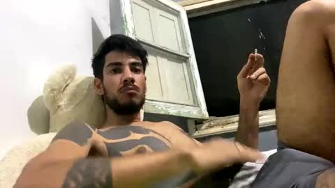 Snapshot of themarttinguyyy chatting on February 25, 1:52 am themarttinguyyy online show from February 25, 1:52 am