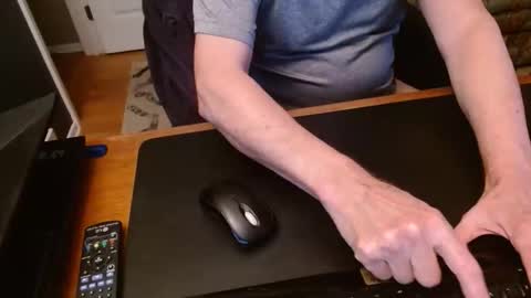 thembones online show from November 5, 10:34 pm