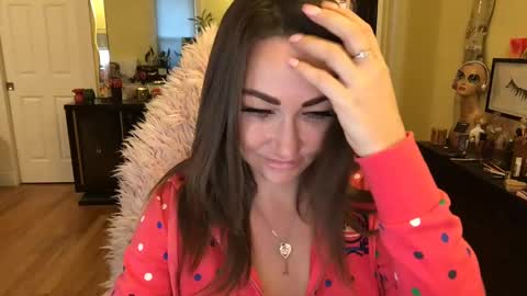 Snapshot of themrsnelson chatting on December 20, 7:50 pm Cach Nelson online show from December 20, 7:50 pm